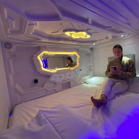 Capsule Inn Valencia Hostel Eksteriør bilde