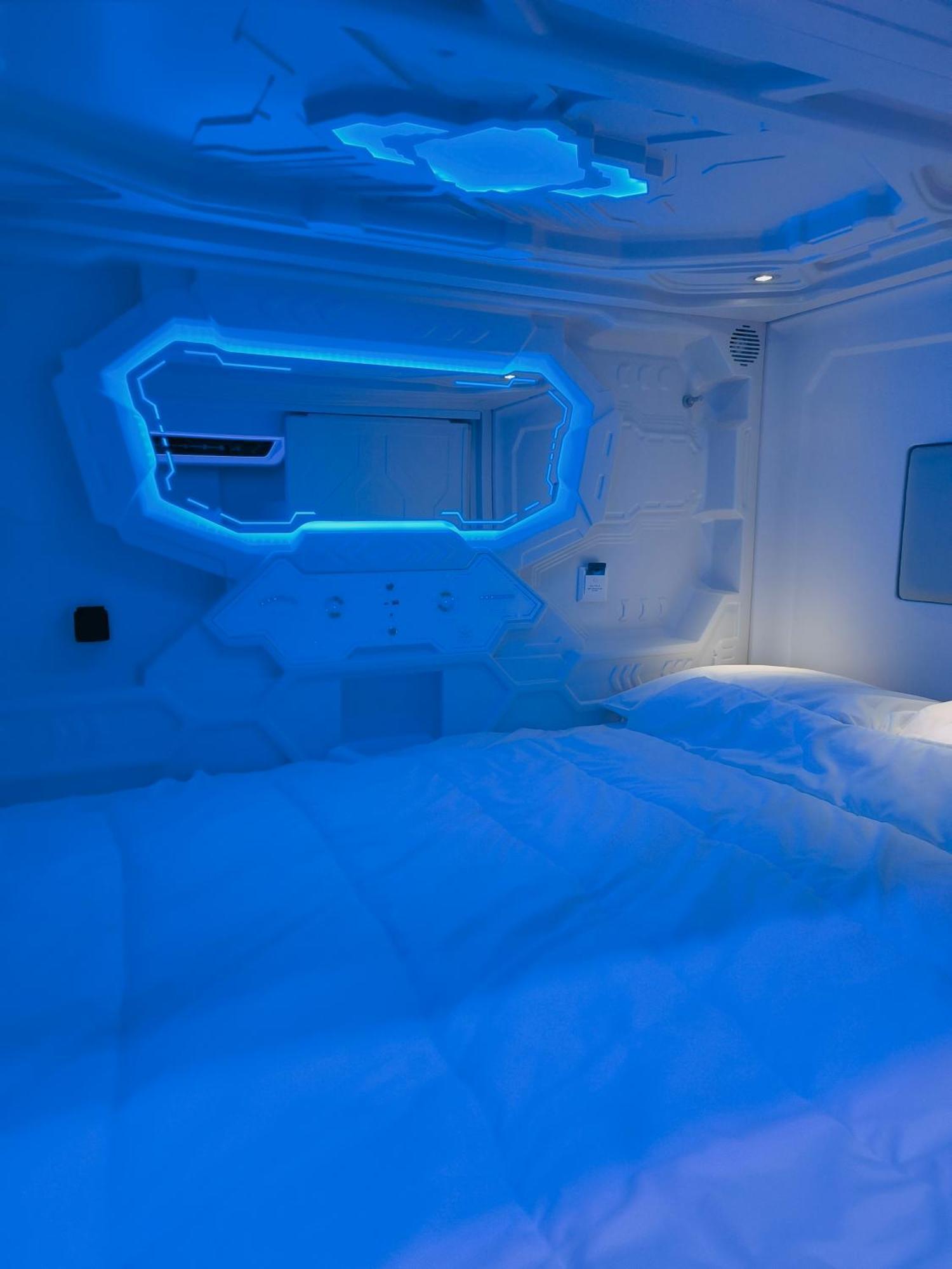 Capsule Inn Valencia Hostel Eksteriør bilde