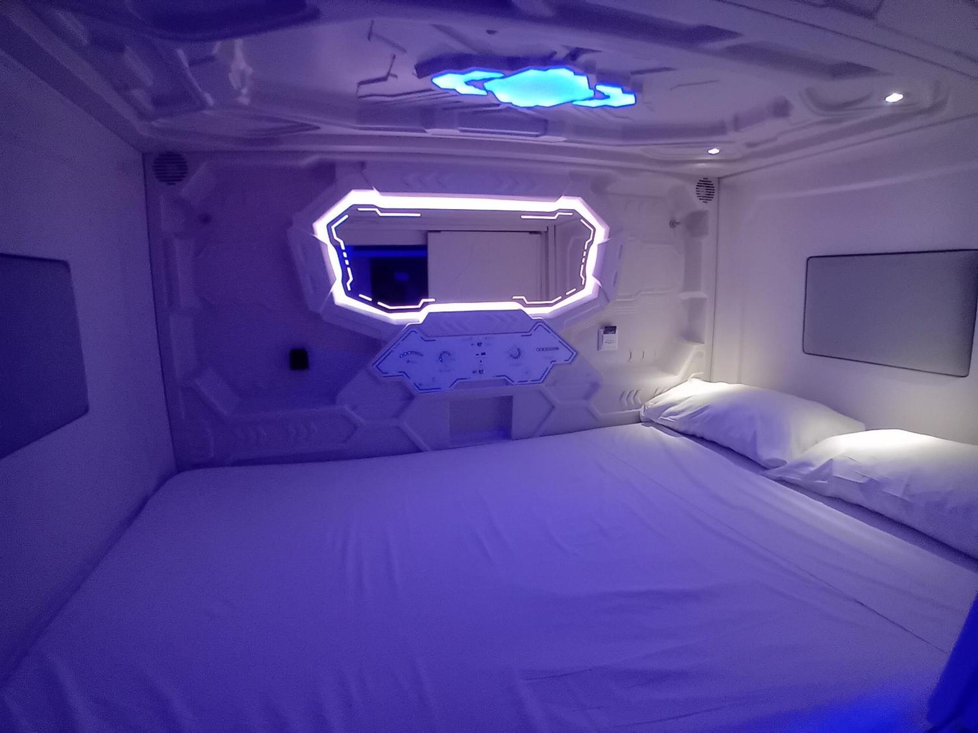 Capsule Inn Valencia Hostel Eksteriør bilde