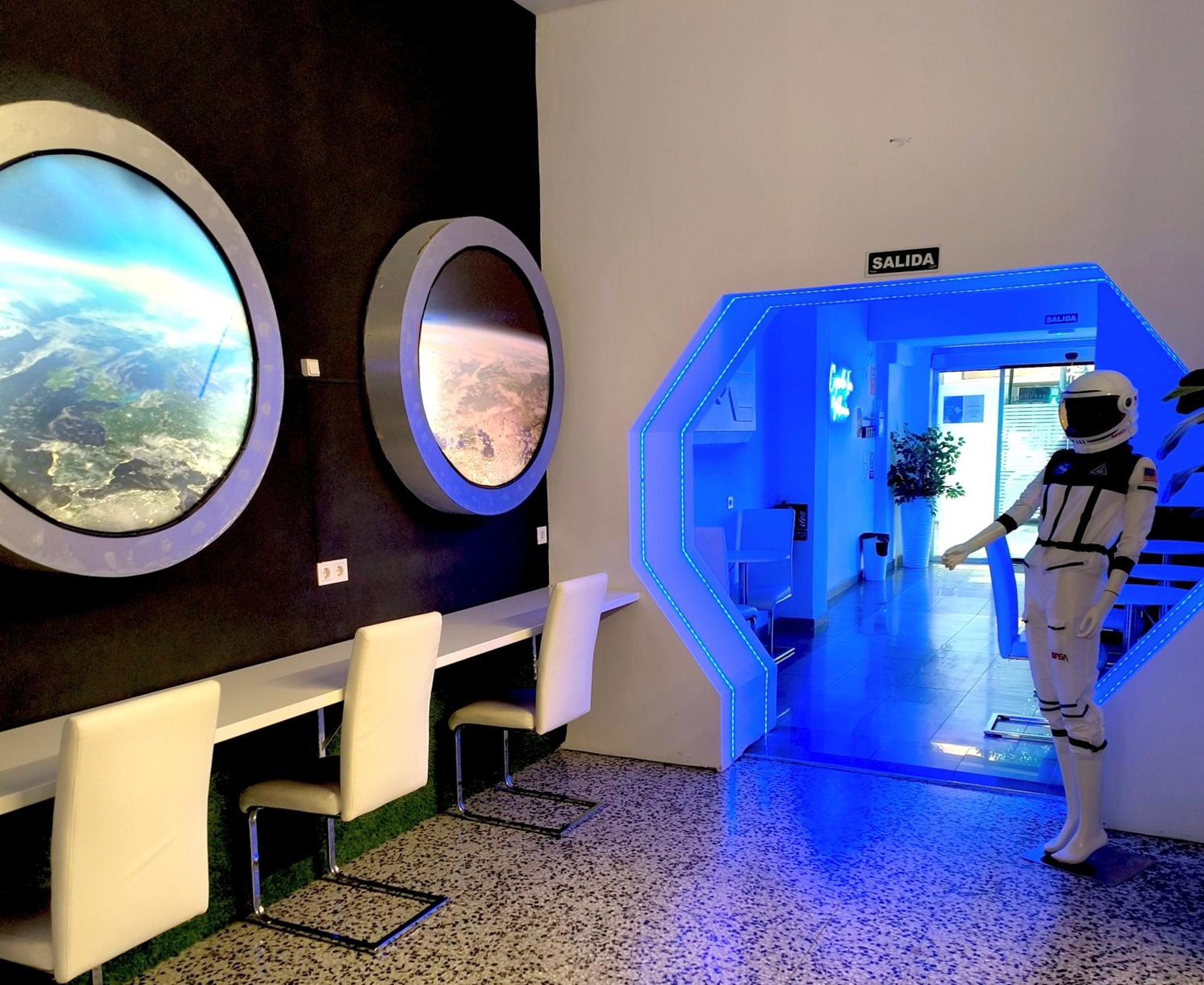 Capsule Inn Valencia Hostel Eksteriør bilde